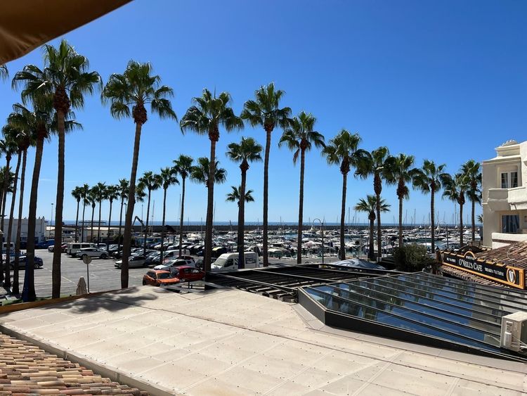 listing card gallery