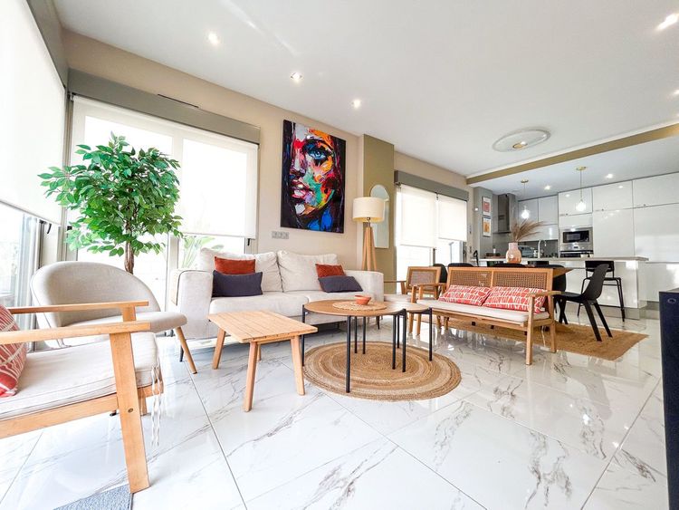 House | Resale in Villamartin in Villamartin, Orihuela Costa, Costa Blanca - Photo 3