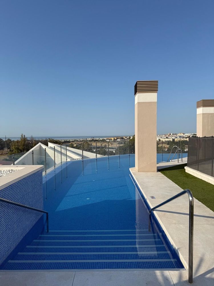 Apartment | Resale in Nueva Andalucía in Nueva Andalucía Others, Costa del Sol - Main property photo