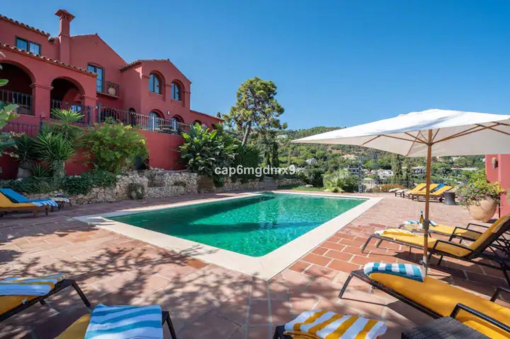 House | Resale in El Madroñal - Property photo 1