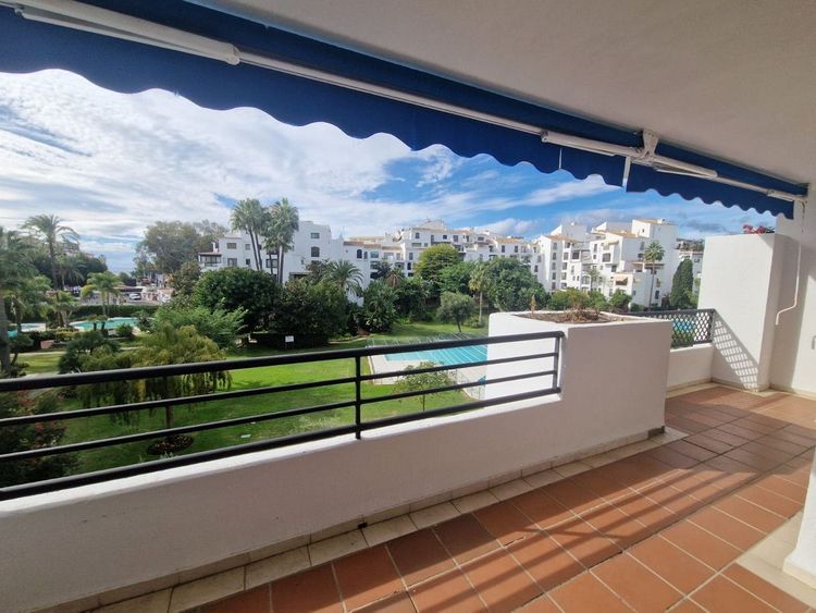Apartment | Resale in Puerto Banús - Development photo 1