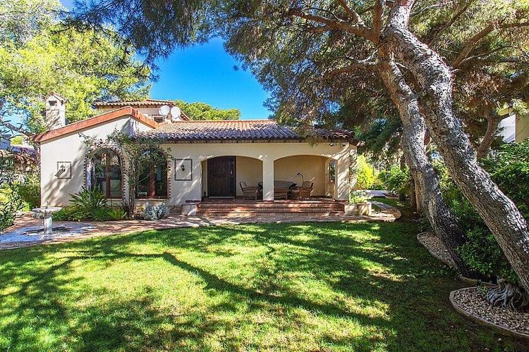 House | Resale in Punta Prima in Punta Prima, Costa Blanca - Photo 2