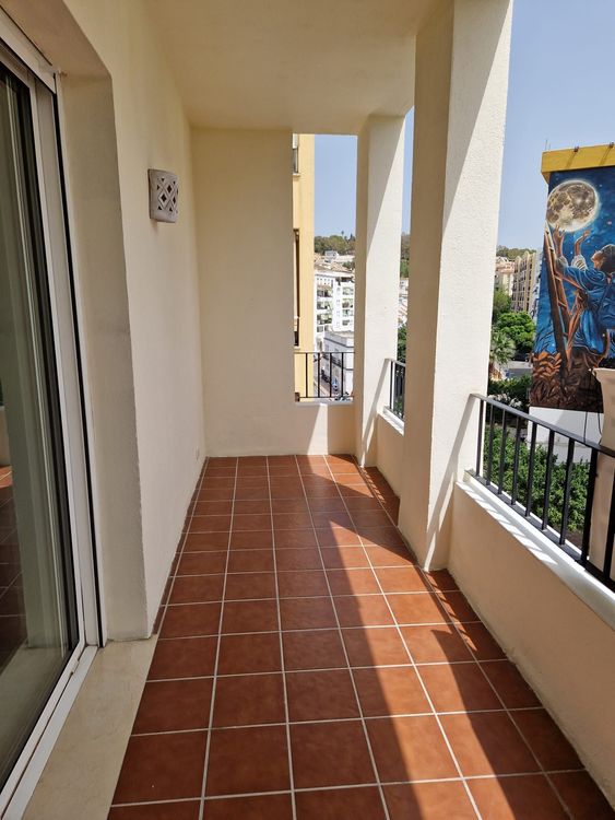 Apartment | Resale in Estepona in Estepona, Costa del Sol - Photo 2