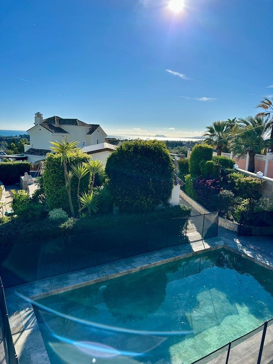 House | Resale in Estepona in Estepona, Costa del Sol - Photo 3