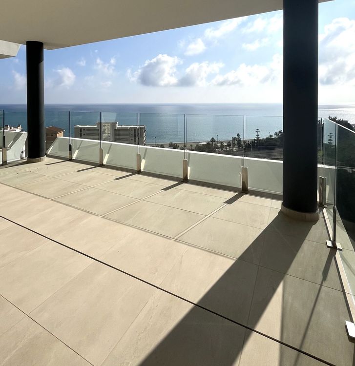 Apartment | Resale in Fuengirola in Fuengirola, Costa del Sol - Photo 2