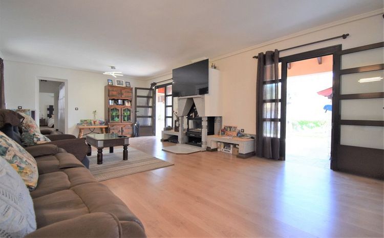 House | Resale in Villamartin in Villamartin, Costa Blanca - Photo 3