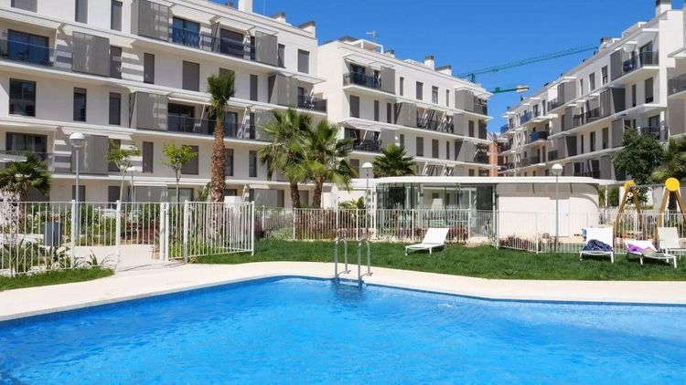 Apartment | Resale in Denia in Denia, Costa Blanca - Photo 2