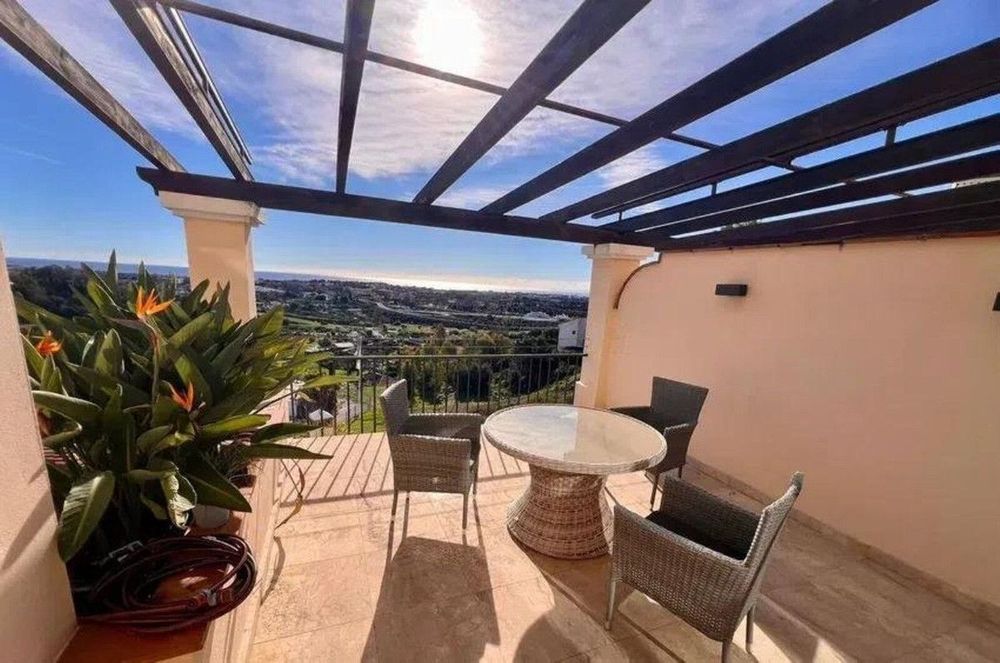 Penthouse | Resale in Benahavís in Benahavís Others, Costa del Sol - Main property photo