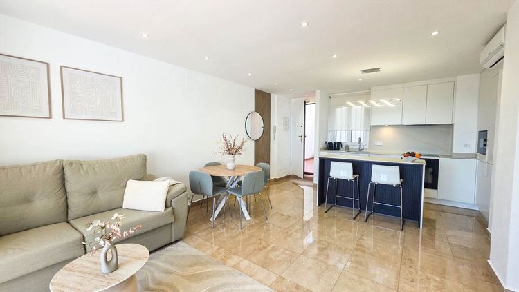 Apartment | Resale in La Duquesa in La Duquesa, Costa del Sol - Photo 5