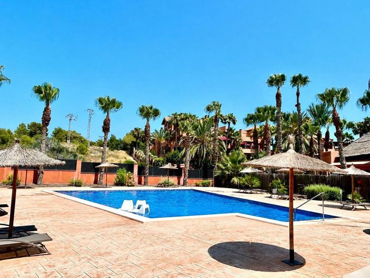 Apartment | Resale in Villamartin in Villamartin, Costa Blanca - Photo 2
