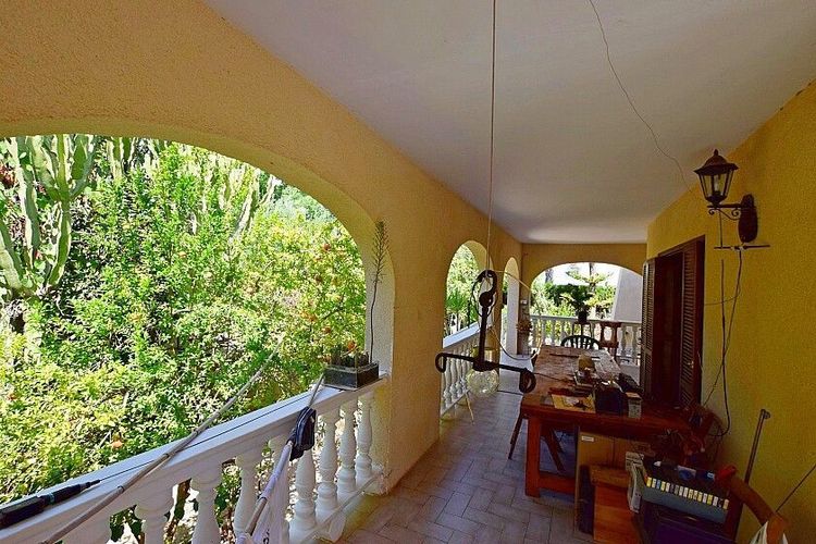 House | Resale in Villamartin in Villamartin, Costa Blanca - Photo 2