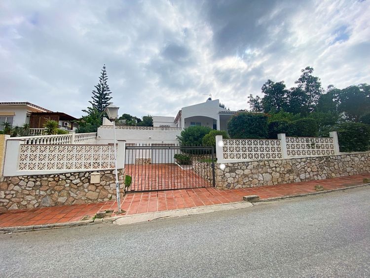 House | Resale in Mijas in Mijas, Costa del Sol - Photo 2