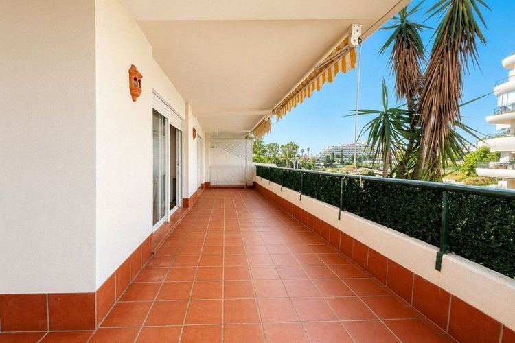 Apartment | Resale in Marbella in Marbella Others, Costa del Sol - Photo 5