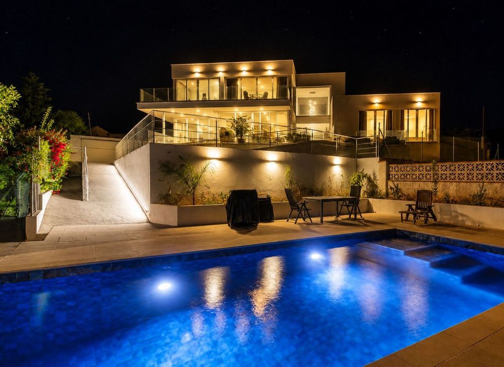 House | Resale in Estepona in Estepona, Costa del Sol - Main property photo