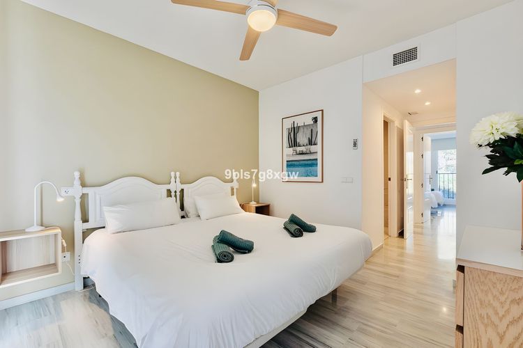 Apartment | Resale in Los Arqueros in Los Arqueros, Costa del Sol - Photo 4