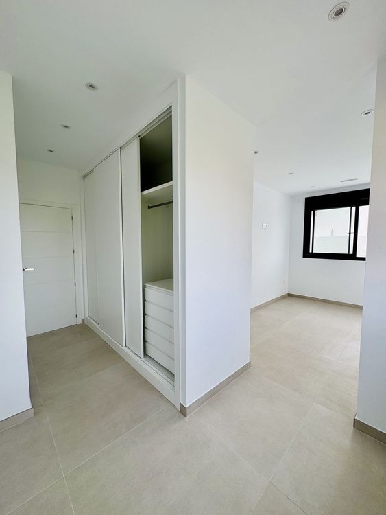 House | Resale in Mijas in Mijas Others, Costa del Sol - Photo 3