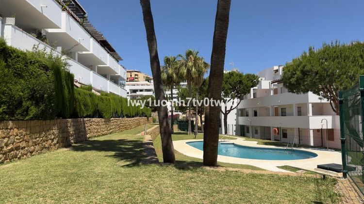 Apartment | Resale in La Cala de Mijas in La Cala de Mijas, Costa del Sol - Photo 2