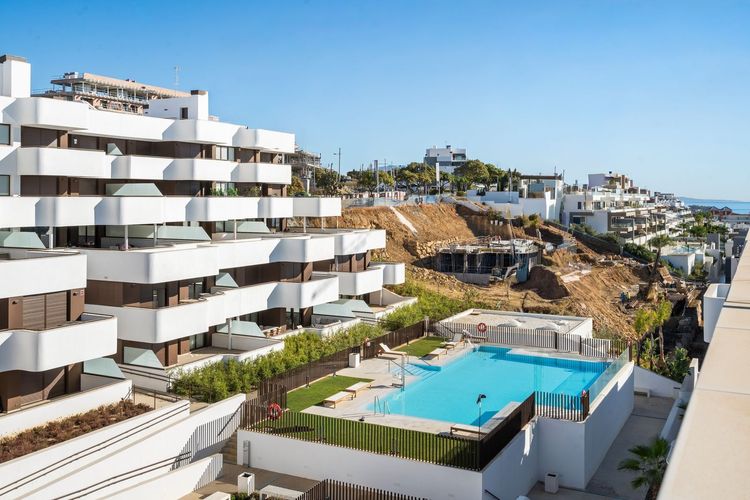 Penthouse | Resale in Estepona - Development photo 1