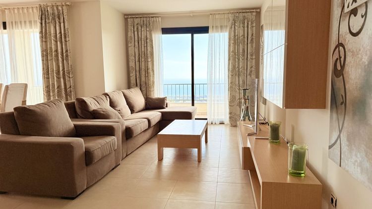 Penthouse | Resale in Altos de los Monteros in Altos de los Monteros, Costa del Sol - Photo 4