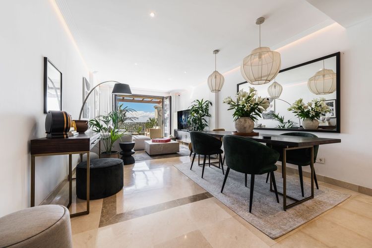 Penthouse | Resale in Los Arqueros in Los Arqueros, Costa del Sol - Photo 2