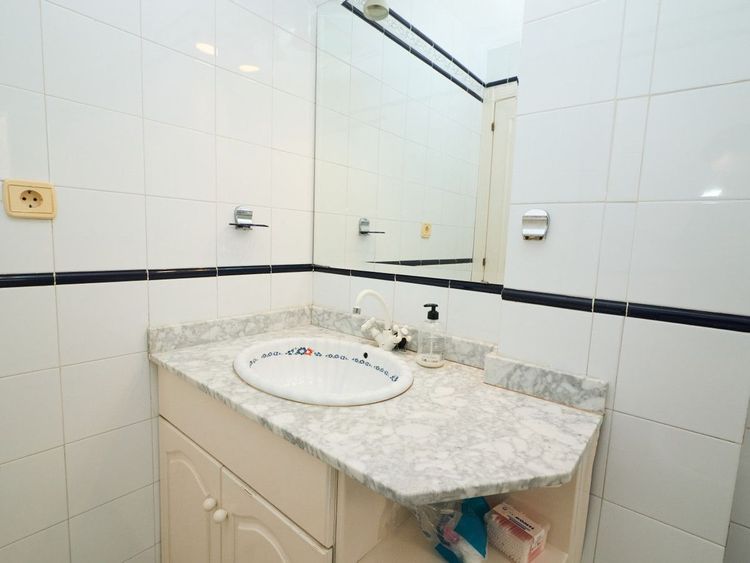 Apartment | Resale in Playa de los Locos in Playa de los Locos, Costa Blanca - Photo 5