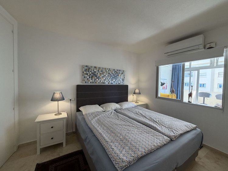 Apartment | Resale in Estepona in Estepona, Costa del Sol - Photo 4