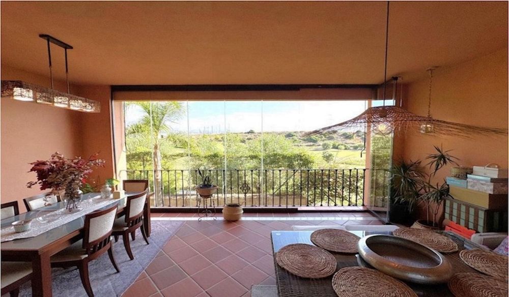 House | Resale in Estepona in Estepona, Costa del Sol - Main property photo