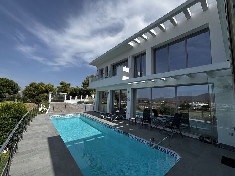 House | Resale in La Cala Golf in La Cala Golf, Costa del Sol - Photo 2