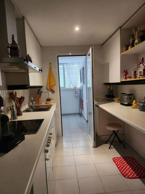Apartment | Resale in Puerto Banús in Puerto Banús, Costa del Sol - Photo 5