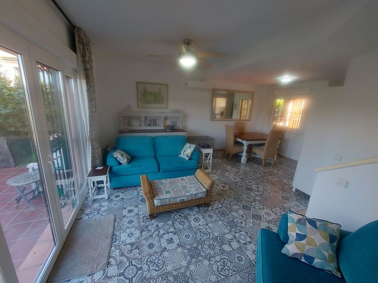 House | Resale in La Duquesa in La Duquesa, Costa del Sol - Photo 2