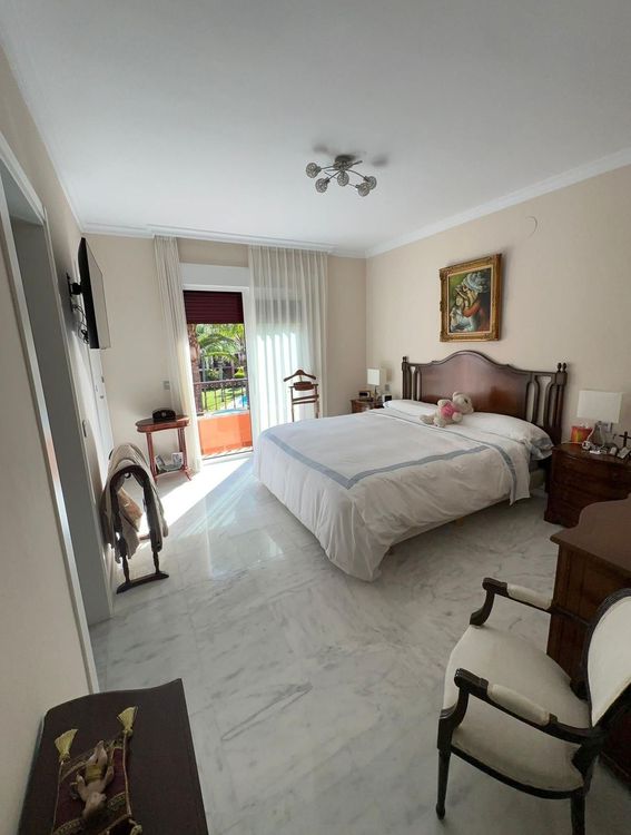House | Resale in Marbella in Marbella, Costa del Sol - Photo 3