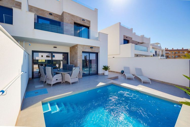 House | Resale in Los Montesinos in Los Montesinos, Costa Blanca - Photo 3