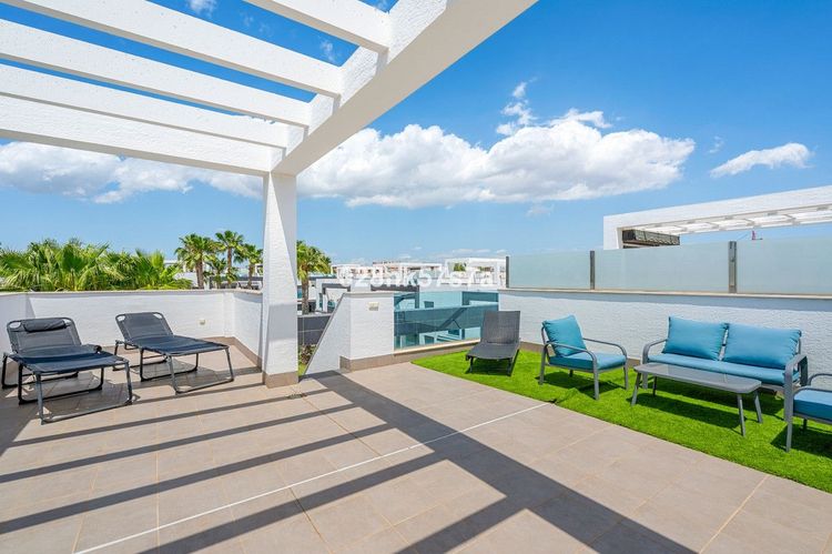Apartment | Resale in La Zenia in La Zenia, Costa Blanca - Photo 2