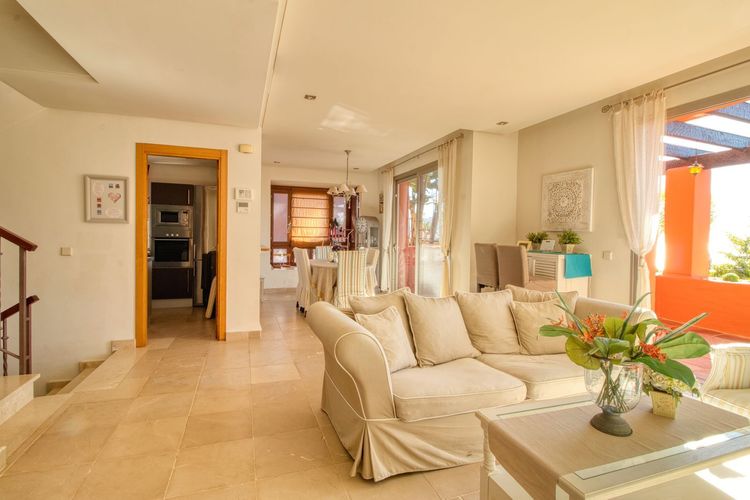 House | Resale in Manilva in Manilva Others, Costa del Sol - Photo 3