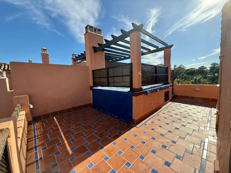 Penthouse | Resale in Estepona in Estepona, Costa del Sol - Photo 5