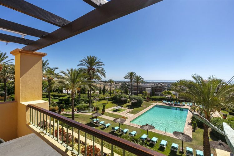 listing card gallery