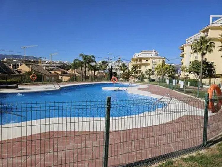 Apartment | Resale in Mijas Costa in Mijas Costa, Costa del Sol - Photo 2