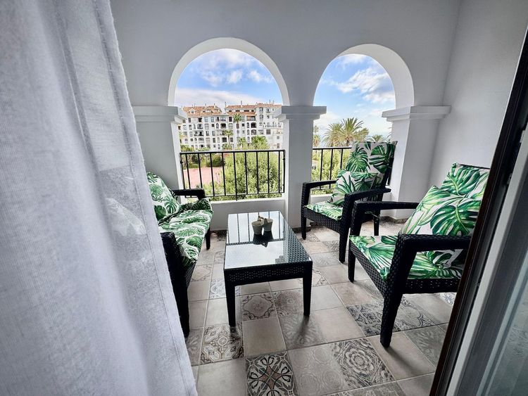 Apartment | Resale in La Duquesa in La Duquesa, Costa del Sol - Photo 3