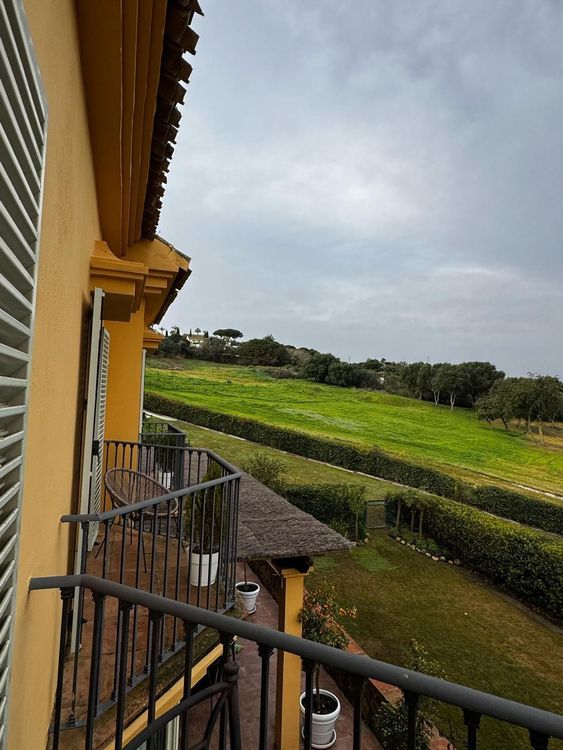 House | Resale in Estepona in Estepona, Costa del Sol - Photo 3