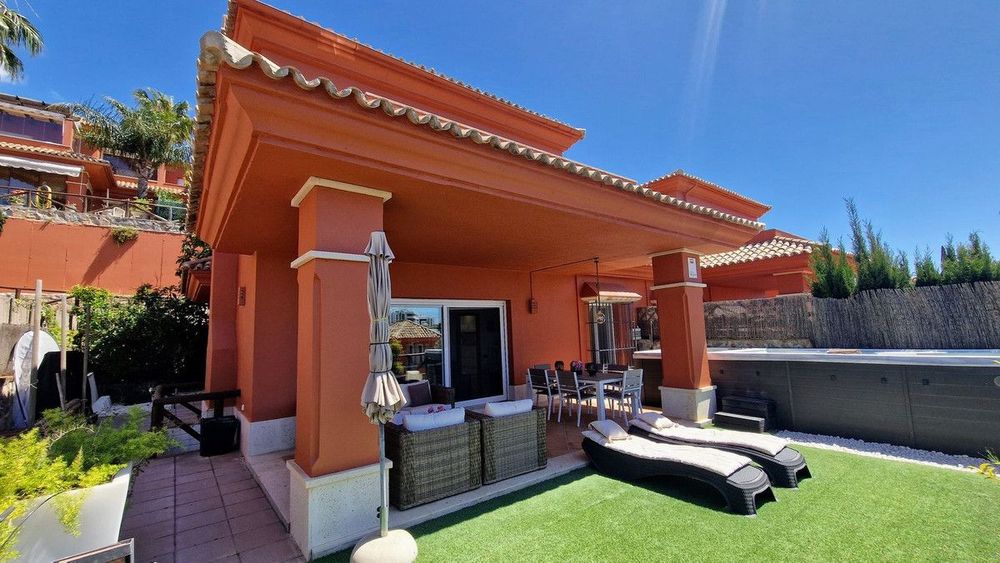 House | Resale in Santa Clara in Santa Clara, Costa del Sol - Main property photo