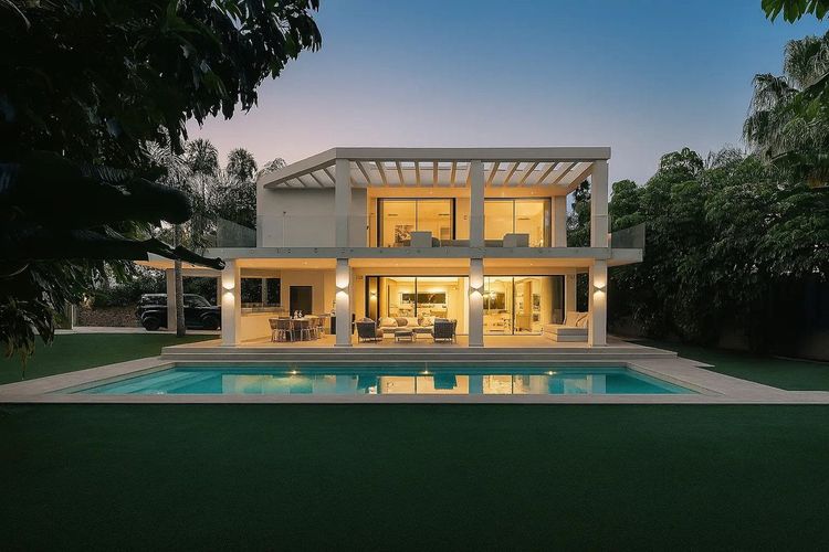 House | Resale in La Quinta - Development photo 1