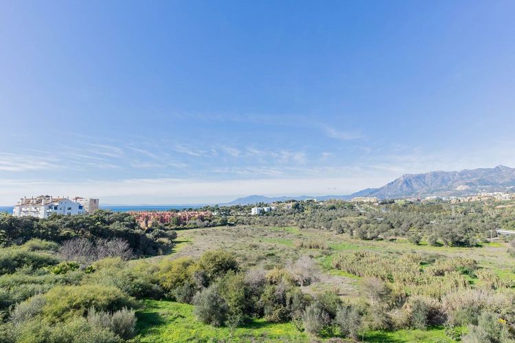 Apartment | Resale in Marbella in Marbella Others, Costa del Sol - Photo 5