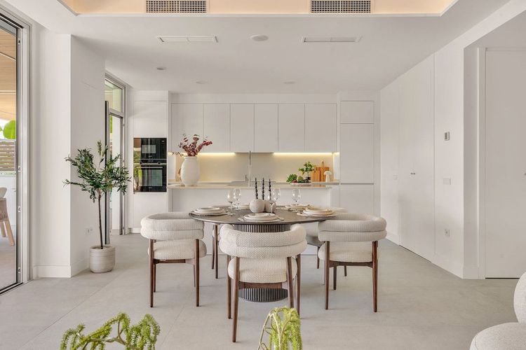 Apartment | Resale in Marbella in Marbella Others, Costa del Sol - Photo 4