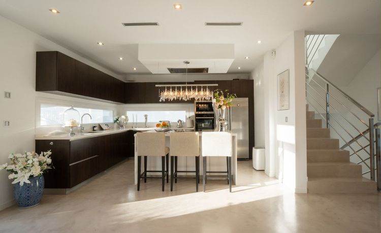 House | Resale in Torrenueva in Torrenueva, Costa del Sol - Photo 2