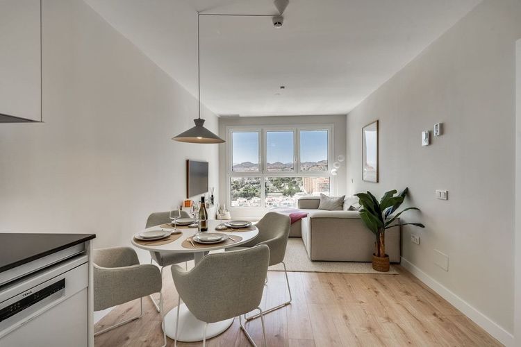 Apartment | Resale in Málaga Centro in Málaga Centro, Costa del Sol - Photo 5