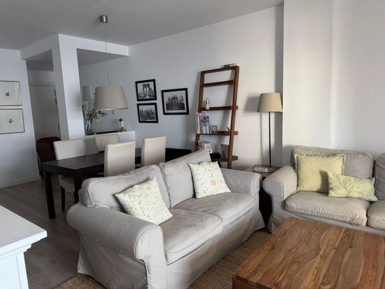 listing card gallery