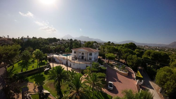 House | Resale in Alicante in Alicante, Costa Blanca - Photo 3
