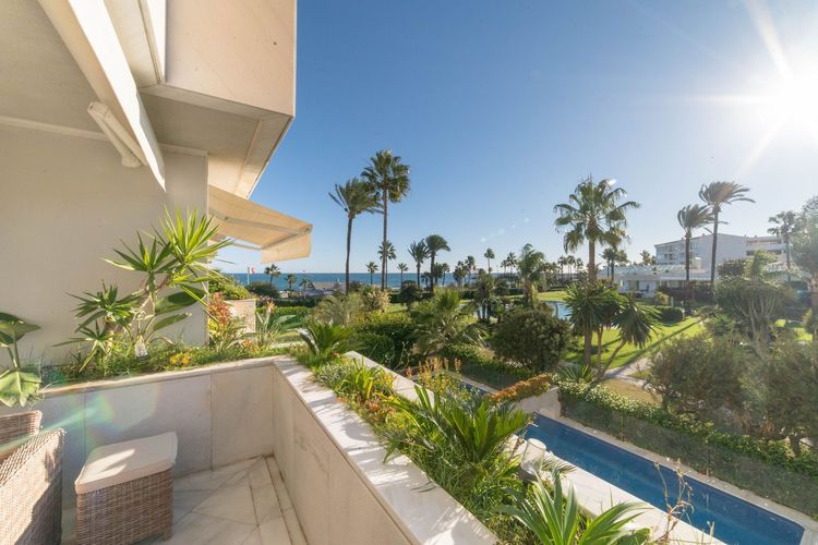 Apartment | Resale in Marbella in Marbella Others, Costa del Sol - Photo 3