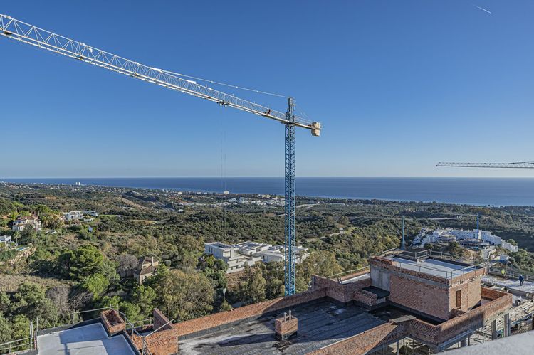 Apartment | Resale in Altos de los Monteros in Altos de los Monteros, Costa del Sol - Photo 3