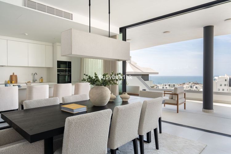 listing card gallery